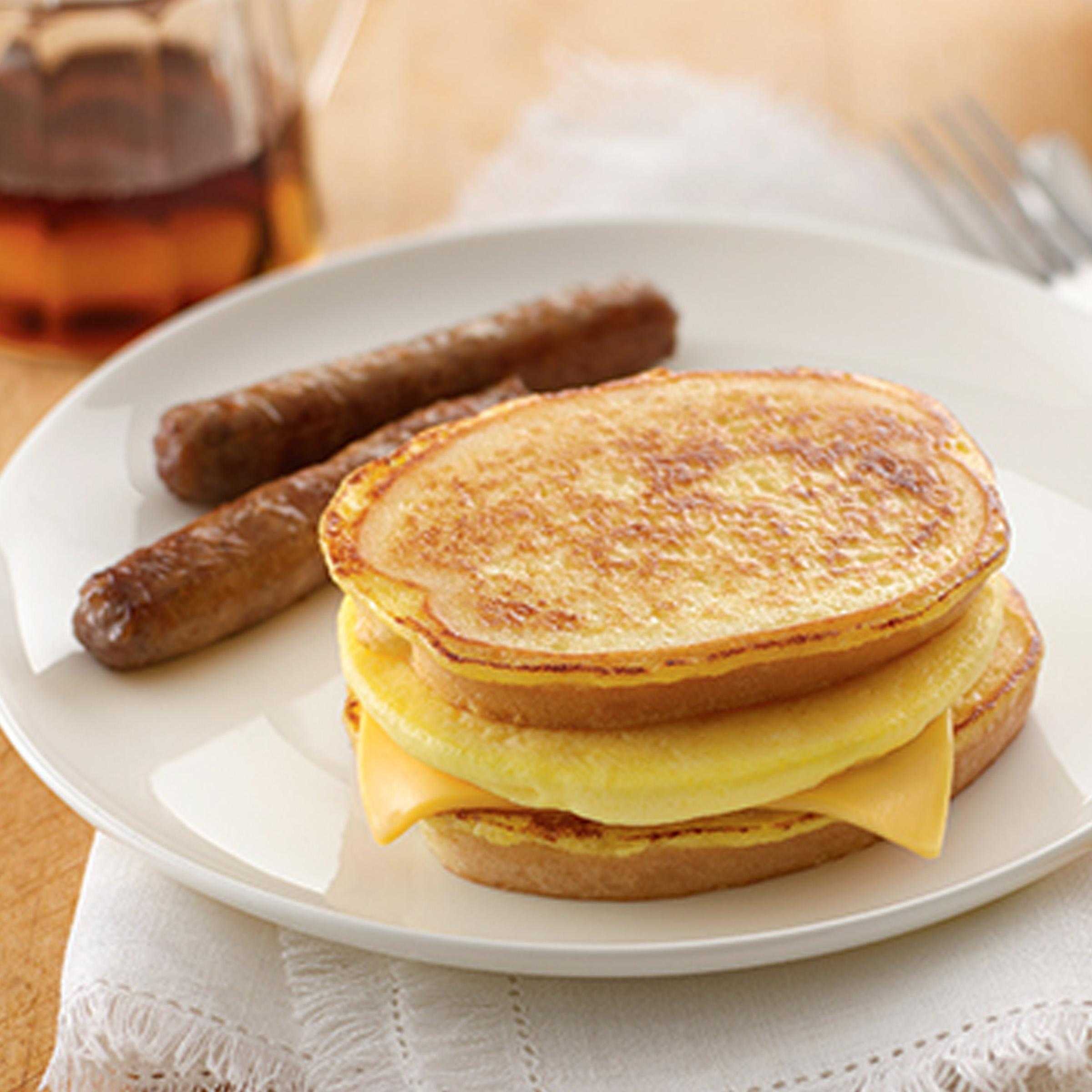 Papetti's® Cage-Free Fully-Cooked 4.5'' Round Scrambled Egg Patties with Medium Browning, 160/2 oz